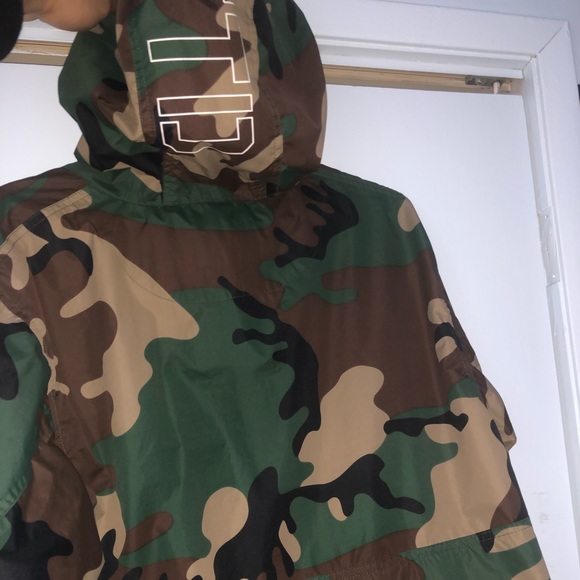 Limited edition Undefeated Camo Windbreaker Jacket - Picture 2 of 7